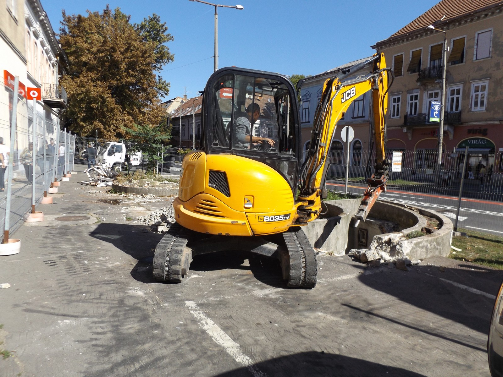 Táncsics tér fejlesztése 2